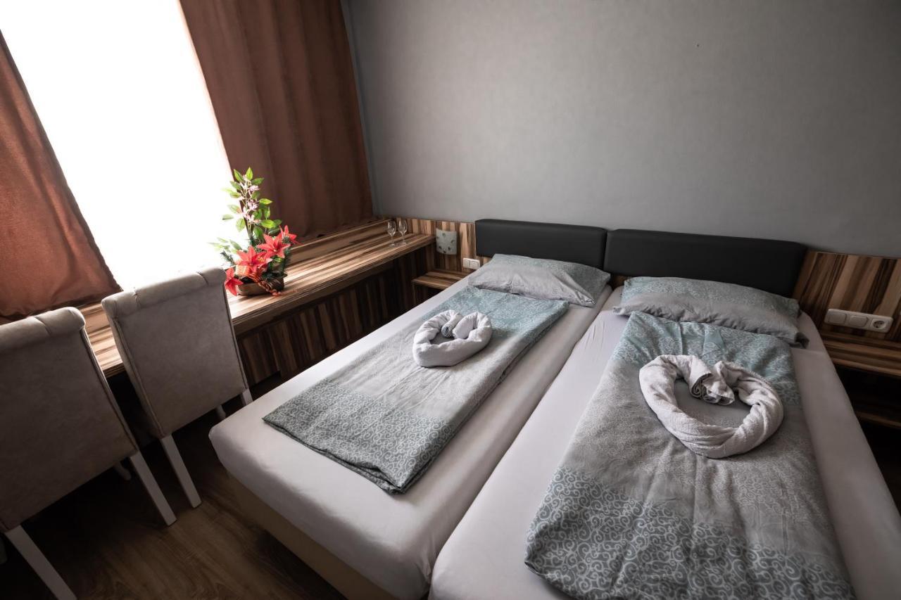 Hotel Am Limes Эннс Экстерьер фото